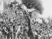 Tłumy płocczan witają Marszałka, fot. ze zbiorów Franciszka Olkowskiego